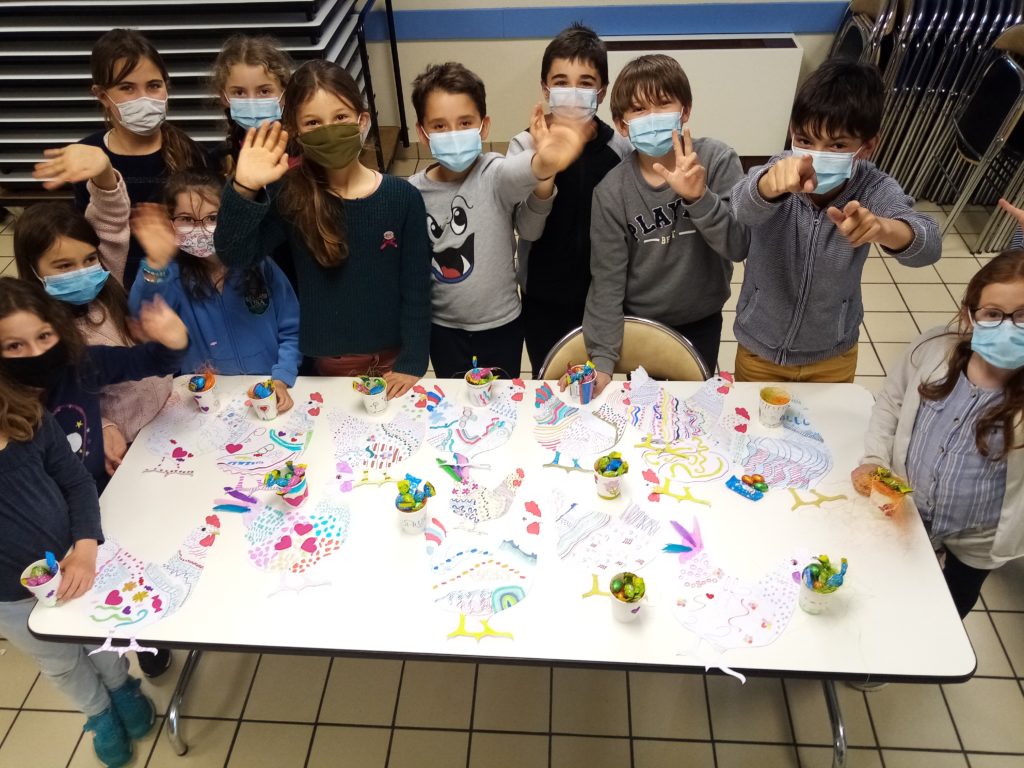 Atelier déco de Pâques pour les enfants de l'école